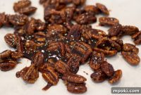 Delicious 5 Minute Candied Pecans