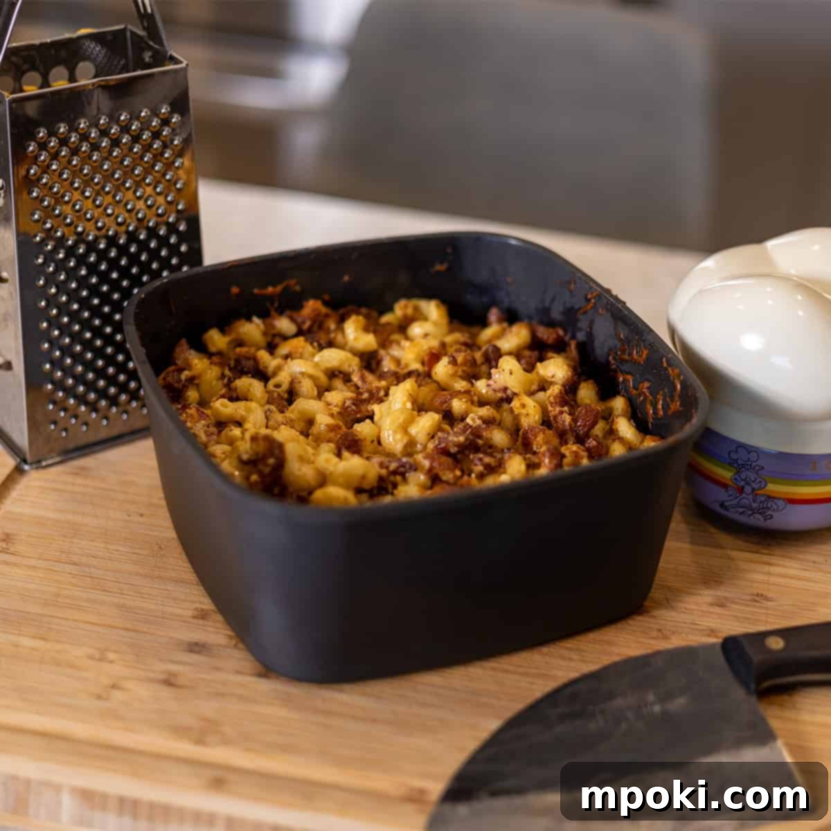 Ultimate Ninja Woodfire Smoked Bacon Mac and Cheese 1 featured 5653